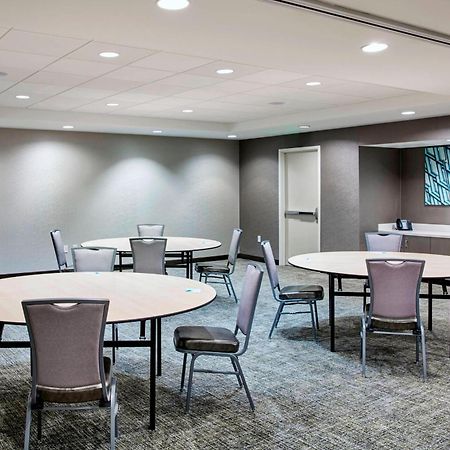 Springhill Suites By Marriott Milwaukee Downtown Exterior photo